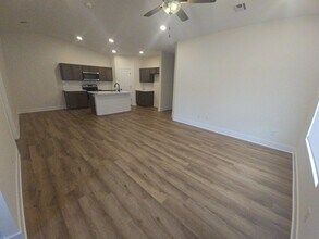 3803 S Bluelake Ct in Wichita, KS - Building Photo - Building Photo