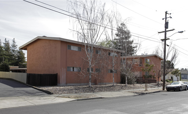 Coral Manor Apartments in Napa, CA - Building Photo - Building Photo