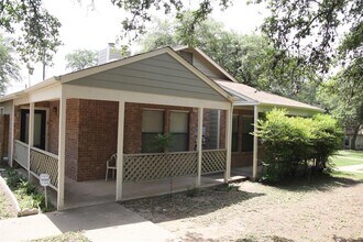 7825 Beauregard Cir in Austin, TX - Building Photo - Building Photo