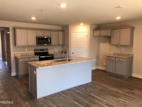6578 Eastland Cir in Biloxi, MS - Building Photo - Building Photo