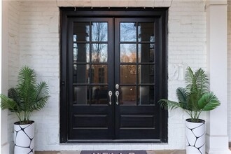 980 Fenimore Cir in Atlanta, GA - Foto de edificio - Building Photo