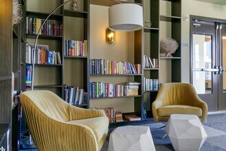 Expo in Seattle, WA - Building Photo - Building Photo