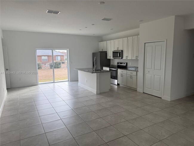 404 Marion Oaks Trail in Ocala, FL - Building Photo - Building Photo