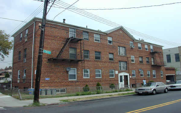 763 Lenox Rd in Brooklyn, NY - Building Photo