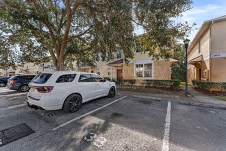 1938 Fiesta Ridge Ct in Tampa, FL - Building Photo - Building Photo