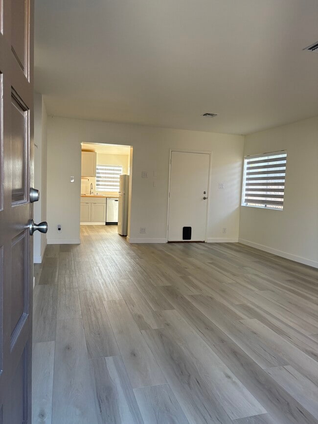 property at 2037 N Brighton St