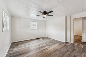 761 W Otterman St in Greensburg, PA - Building Photo - Building Photo