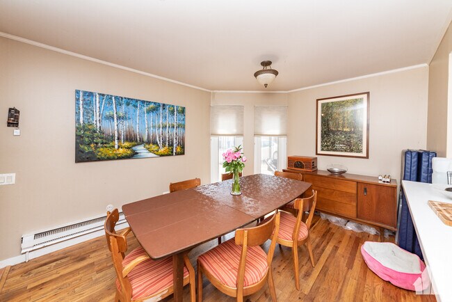 429 W Grant Pl, Unit A in Chicago, IL - Building Photo - Building Photo