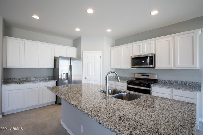 8956 W Luke Ave in Glendale, AZ - Building Photo - Building Photo