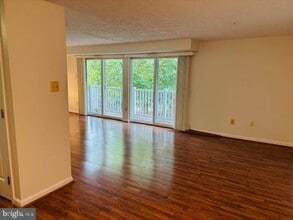 301 Palmspring Dr in Gaithersburg, MD - Building Photo - Building Photo