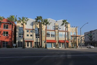 949 E Santa Ana Blvd in Santa Ana, CA - Building Photo - Building Photo