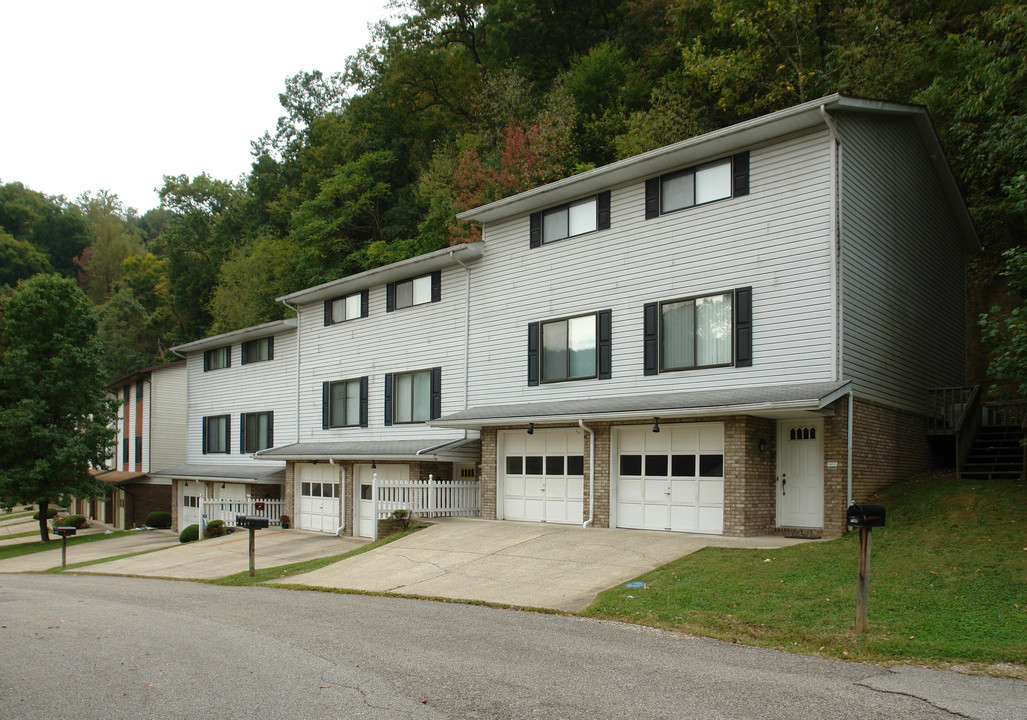 Cliffside Apartments in Charleston, WV - Building Photo