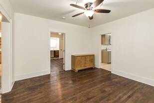 1207 Madison St in Syracuse, NY - Building Photo