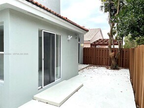 15870 SW 85th Ln in Miami, FL - Building Photo - Building Photo