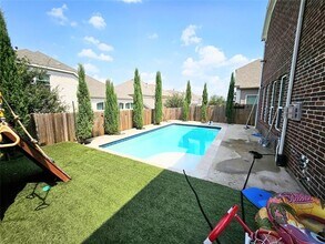 319 Chandan Wy in Irving, TX - Building Photo - Building Photo