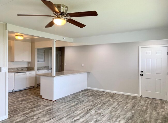 68-99-226 Au St in Waialua, HI - Building Photo - Building Photo