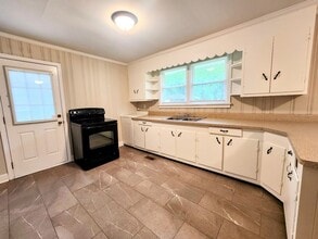 14 Stephanie Dr in Pelzer, SC - Building Photo - Building Photo