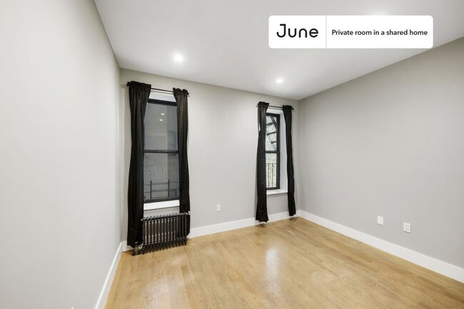 Room in Shared 2 bed/1 bath home in New York, NY - Building Photo - Building Photo