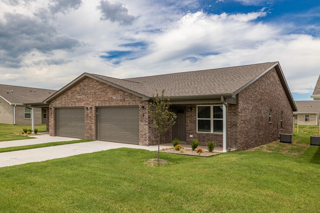 Mason Valley Townhomes in Bentonville, AR - Foto de edificio