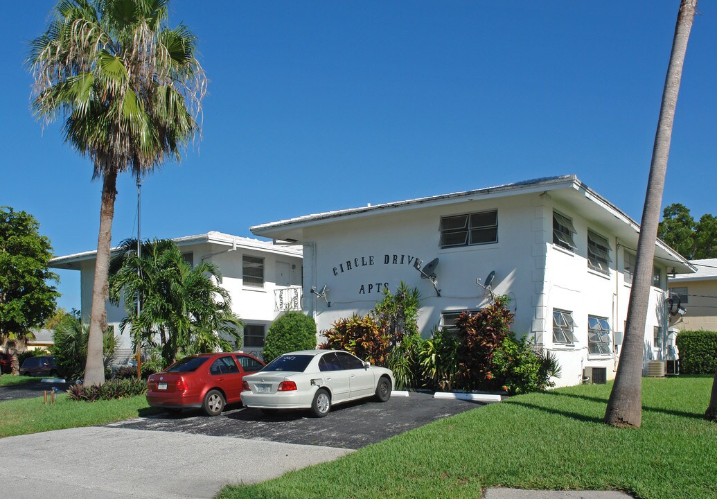 Circle Drive Apartments in Fort Lauderdale, FL - Building Photo