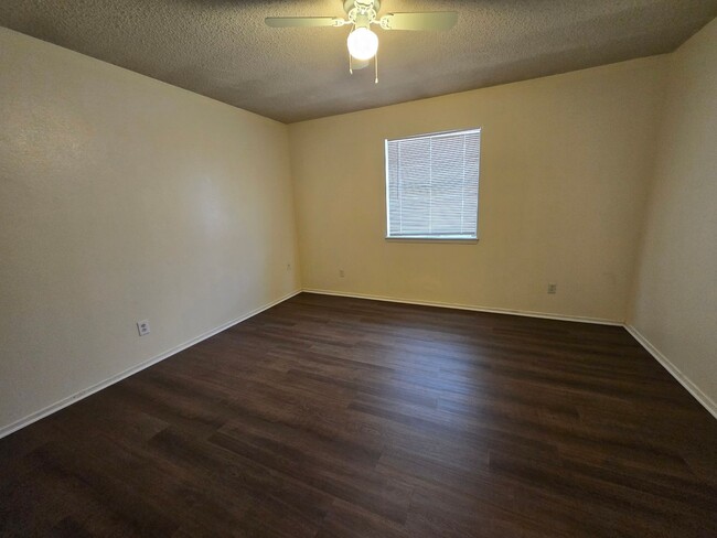 808 E La Paloma Ln in Roswell, NM - Building Photo - Building Photo