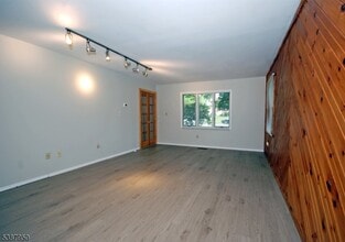 25 Hughes Rd in Franklin Township, NJ - Building Photo - Building Photo