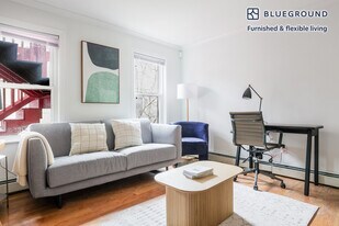 288 Athens St in Boston, MA - Building Photo