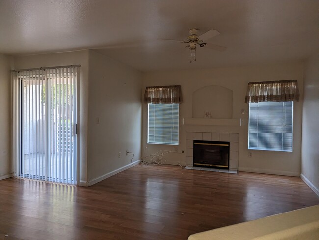 4555 E Sahara Ave photo'