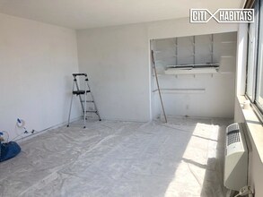 353 E 72nd St-Unit -31C in New York, NY - Building Photo - Building Photo