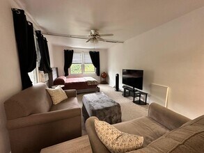 10 Burbank St in Yonkers, NY - Building Photo - Building Photo