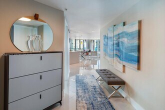 300 Sunny Isles Blvd in Sunny Isles Beach, FL - Building Photo - Building Photo