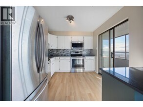 615 Belmont St in New Westminster, BC - Building Photo - Building Photo