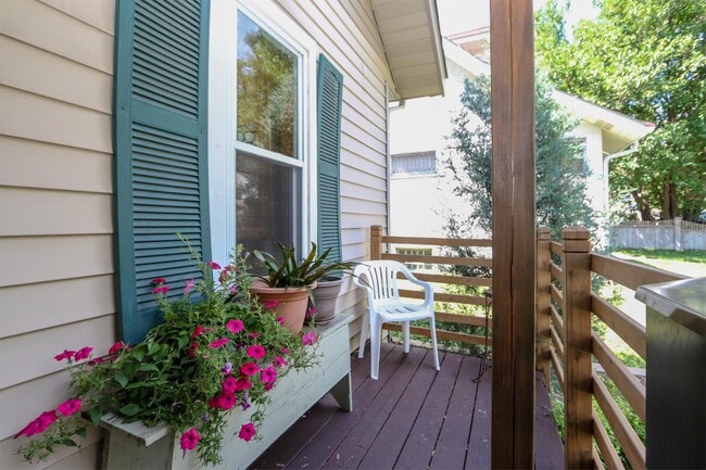 3306 Johnson St NE in Minneapolis, MN - Building Photo - Building Photo