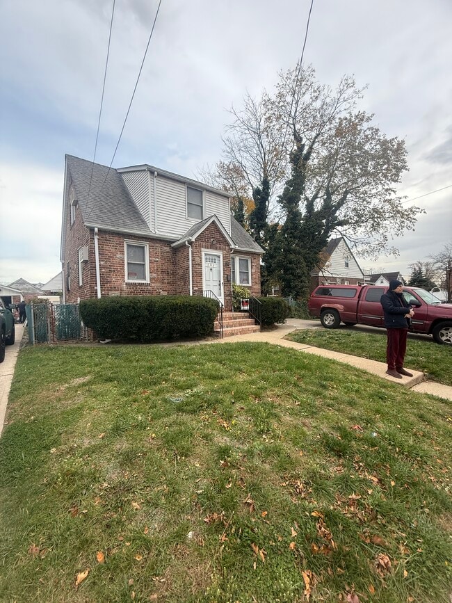 property at 101 N Waldinger St