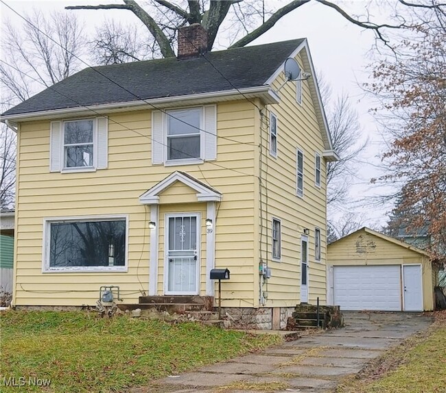 property at 39 Hilton Ave