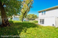 6006 Townsend Ave photo'