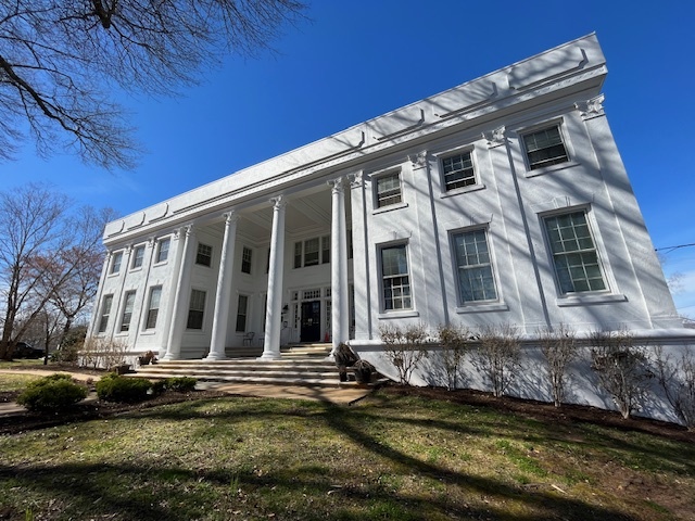 705 Hollins St, Unit Elora I in Lynchburg, VA - Foto de edificio