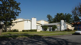 4381-4391 Howard Ave in Los Alamitos, CA - Building Photo