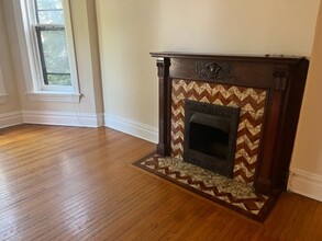 909 W Newport Ave, Unit 3 in Chicago, IL - Building Photo - Building Photo
