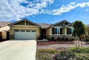 29657 Starring Ln in Menifee, CA - Building Photo