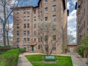 14 N Chatsworth Ave in Larchmont, NY - Building Photo - Building Photo