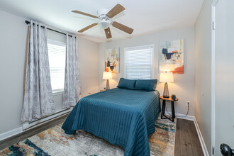 Cambridge Park Townhomes in Charlotte, NC - Building Photo - Interior Photo