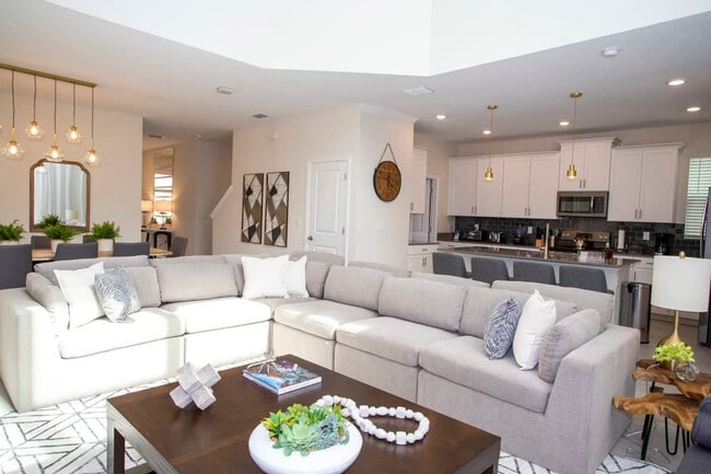 2761 Bookmark Dr