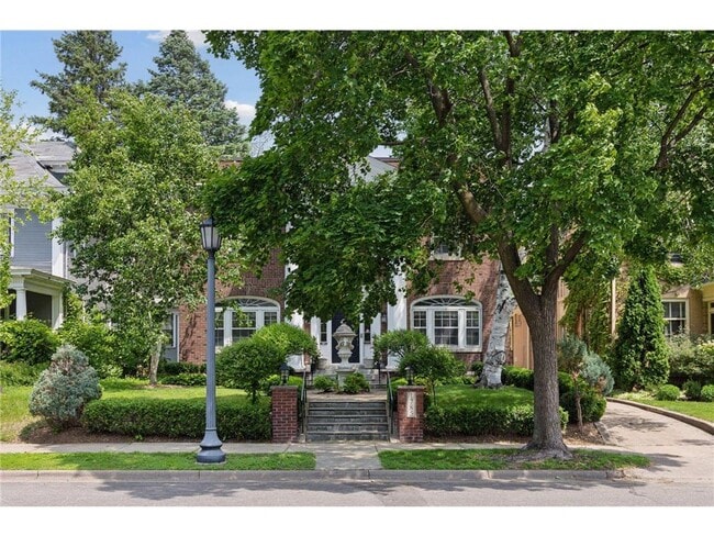 1785 Dupont Ave S in Minneapolis, MN - Building Photo - Building Photo