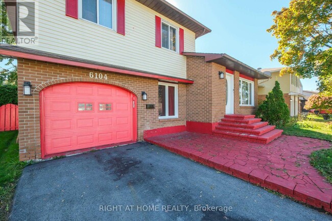 6104 Vineyard Dr in Ottawa, ON - Building Photo - Building Photo