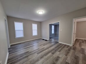 25 Parkview St in Mount Clemens, MI - Building Photo - Building Photo