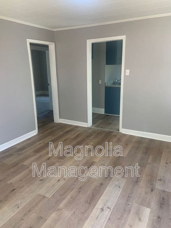 property at 1825 Colonial Ave