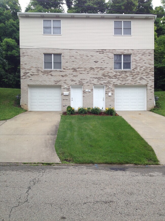 124 Woodcrest Dr Rentals in Canonsburg, PA