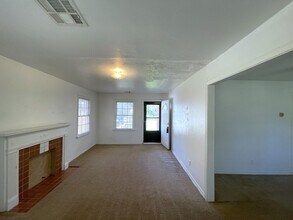 1705 NW 40th St in Oklahoma City, OK - Building Photo - Building Photo