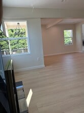 11911 Stagg St in Los Angeles, CA - Foto de edificio - Building Photo